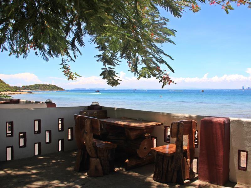 Pikun Resort Ko Lan Bagian luar foto
